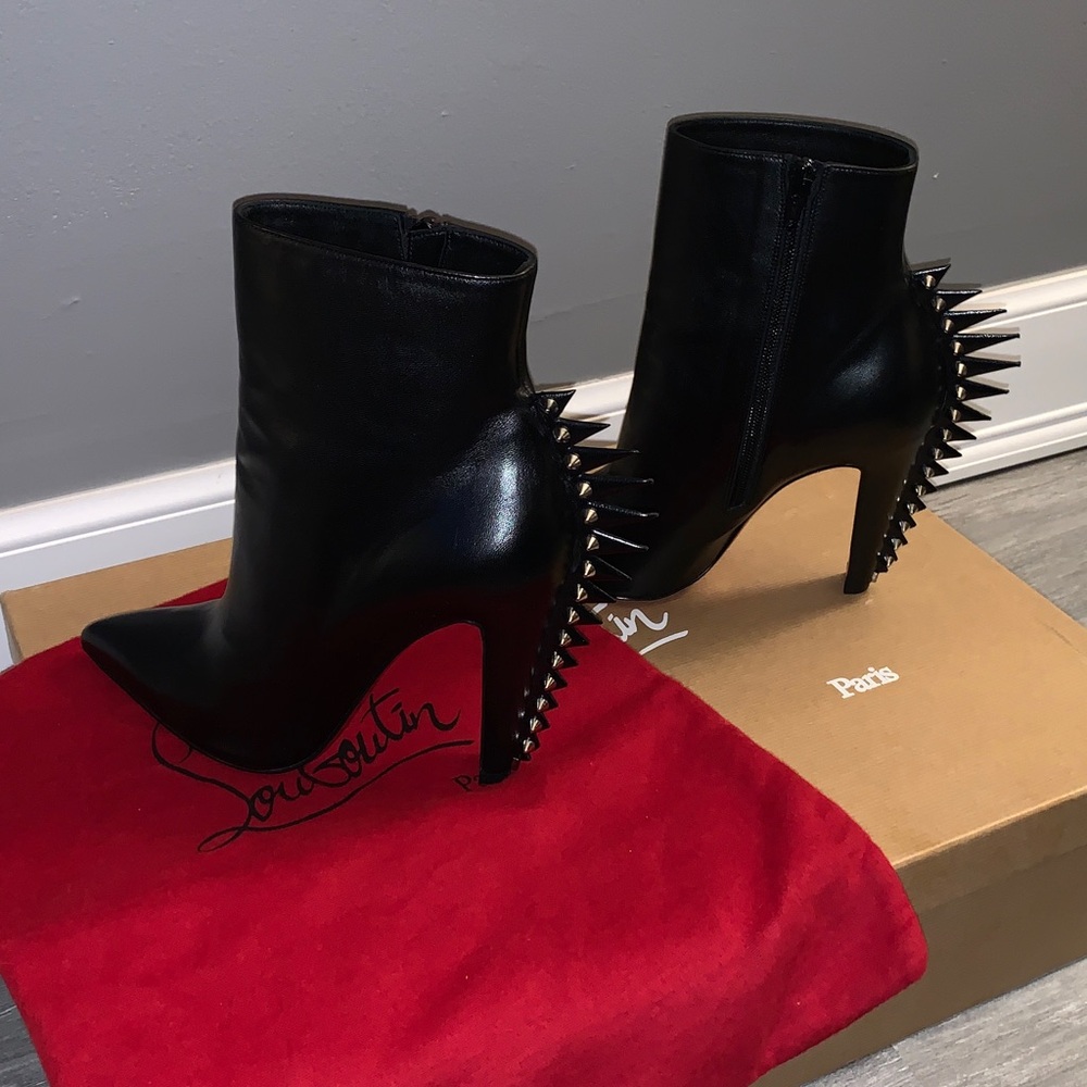 AUTHENTIC Christian Louboutin Brand New boots size 37 half w spikes and studs - Picture 5 of 8